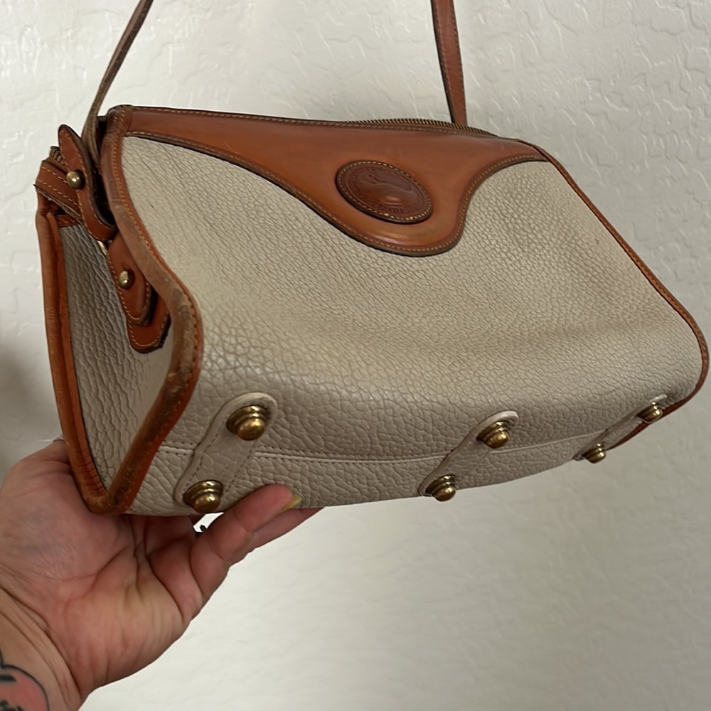 Vintage Dooney & Bourke crossbody bag